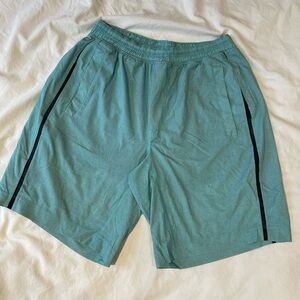 lululemon Pacebreaker 9in Short with the original liner